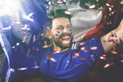supporteur français célébrant une victoire
